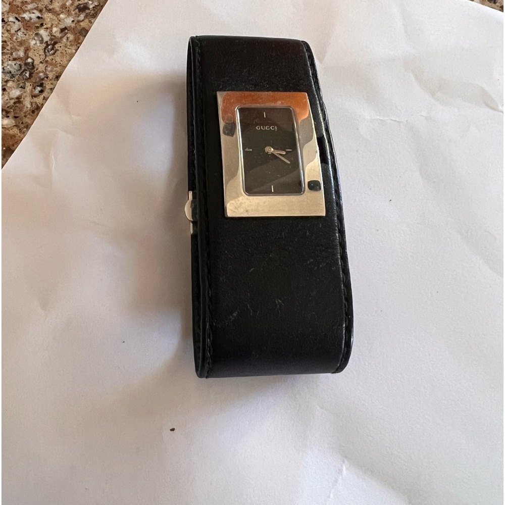 Gucci vintage black leather bangle watch